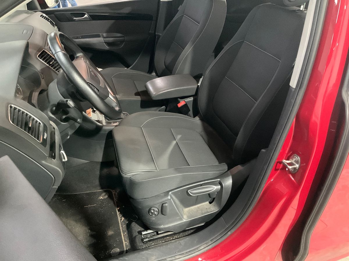 Seat Alhambra 2015 — photo 29