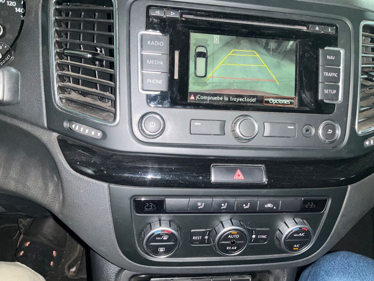 Seat Alhambra 2015 — photo 24
