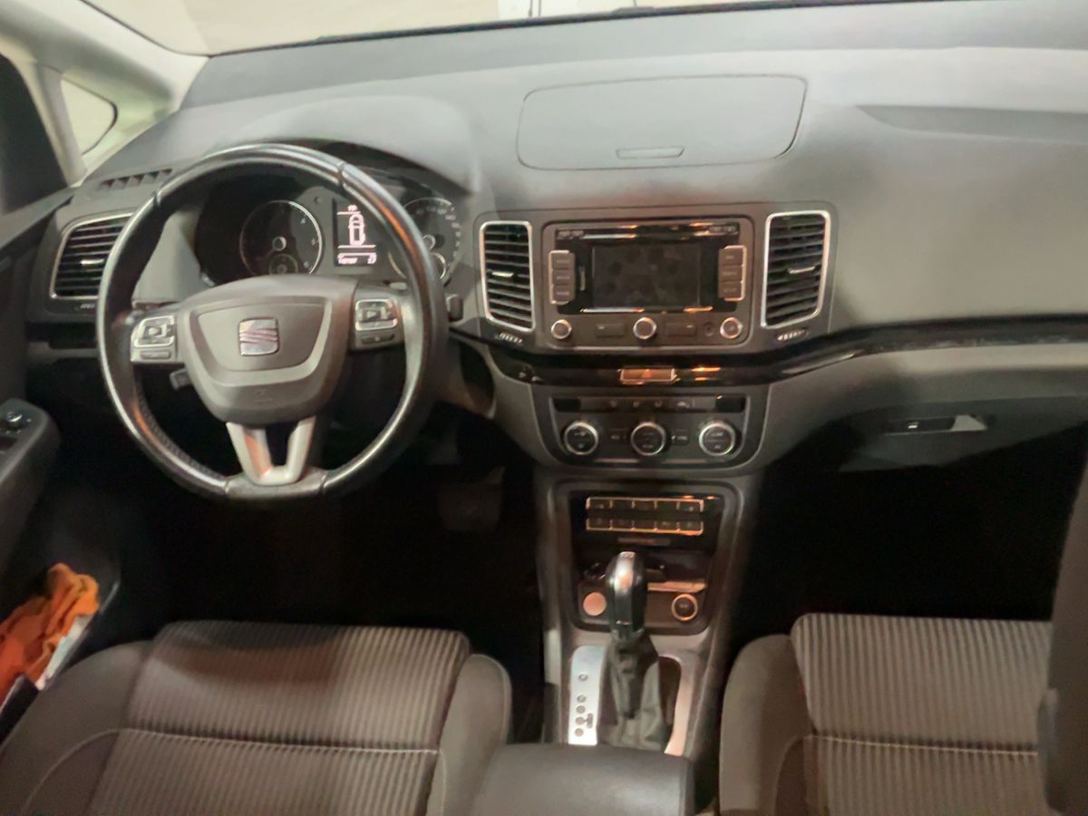 Seat Alhambra 2015 — photo 18