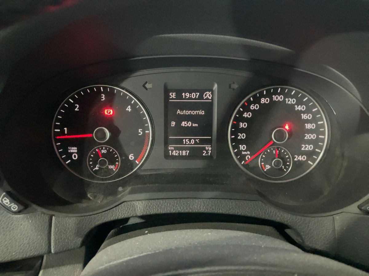 Seat Alhambra 2015 — photo 19