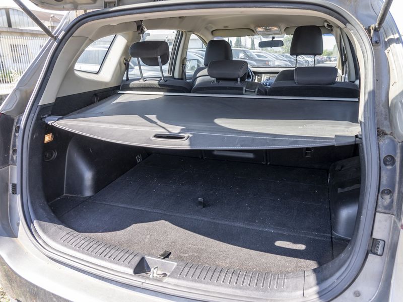 Kia Carens 1.7 CRDi Cool — zdjęcie 9