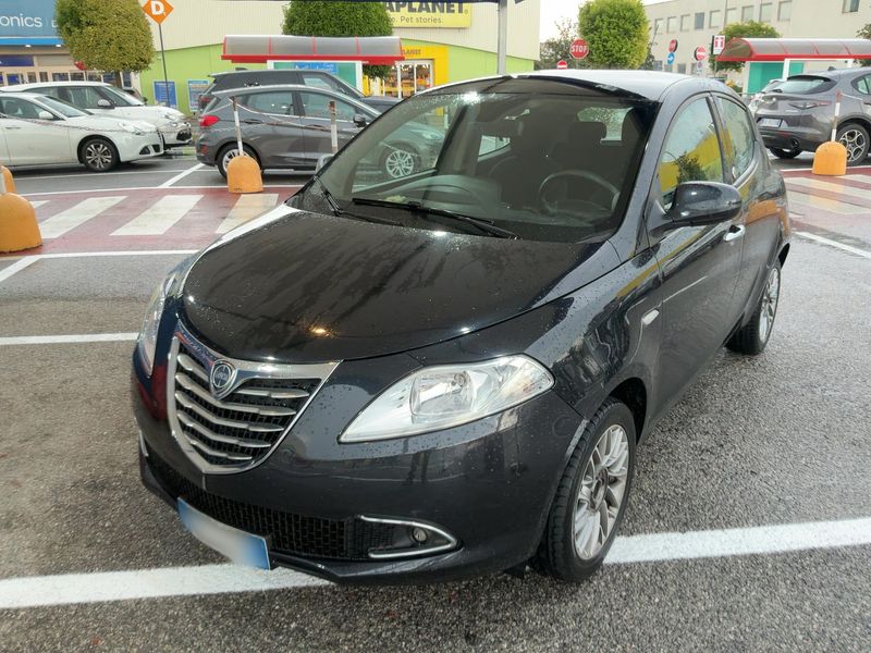 Lancia Ypsilon 1.2 GPL Gold 2012 – снимка 1