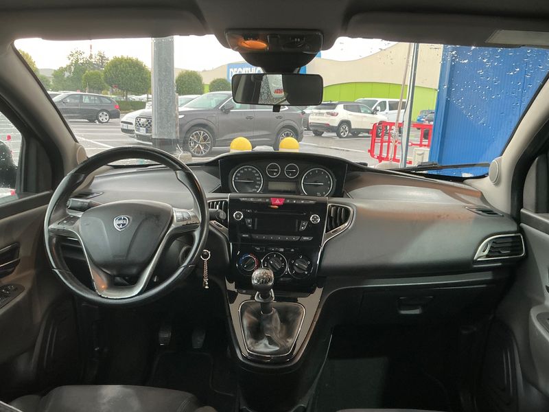Lancia Ypsilon 1.2 GPL Gold 2012 – снимка 17