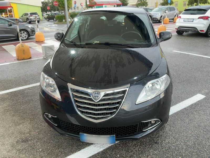 Lancia Ypsilon 1.2 GPL Gold 2012 – снимка 14