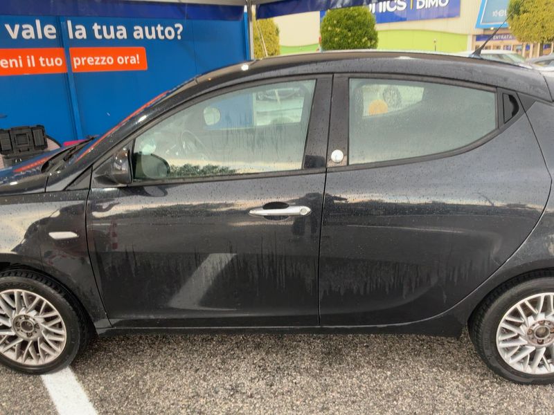Lancia Ypsilon 1.2 GPL Gold 2012 – снимка 4