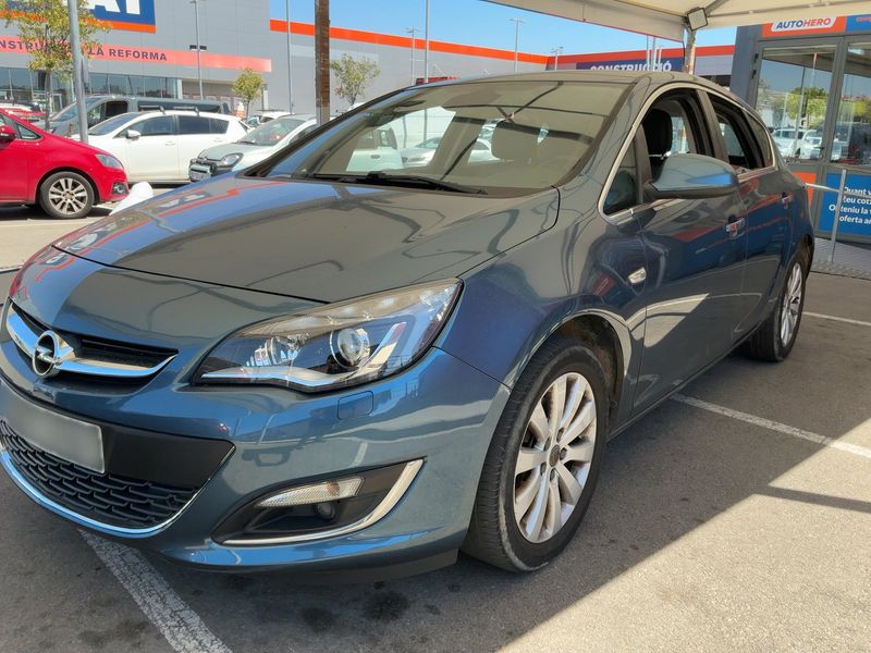 Opel Astra 1.7 CDTI Excellence 2013 – снимка 1