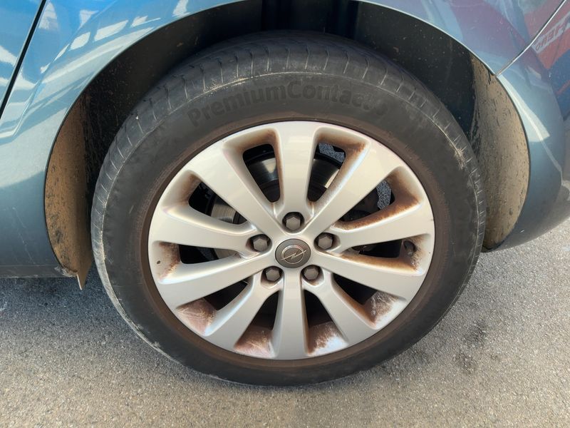 Opel Astra 1.7 CDTI Excellence 2013 – снимка 5