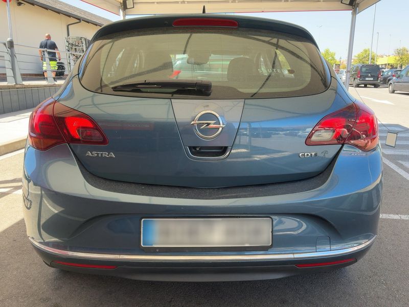 Opel Astra 1.7 CDTI Excellence 2013 – снимка 7