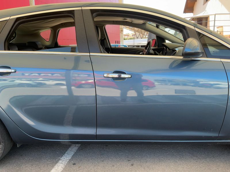 Opel Astra 1.7 CDTI Excellence 2013 – снимка 10