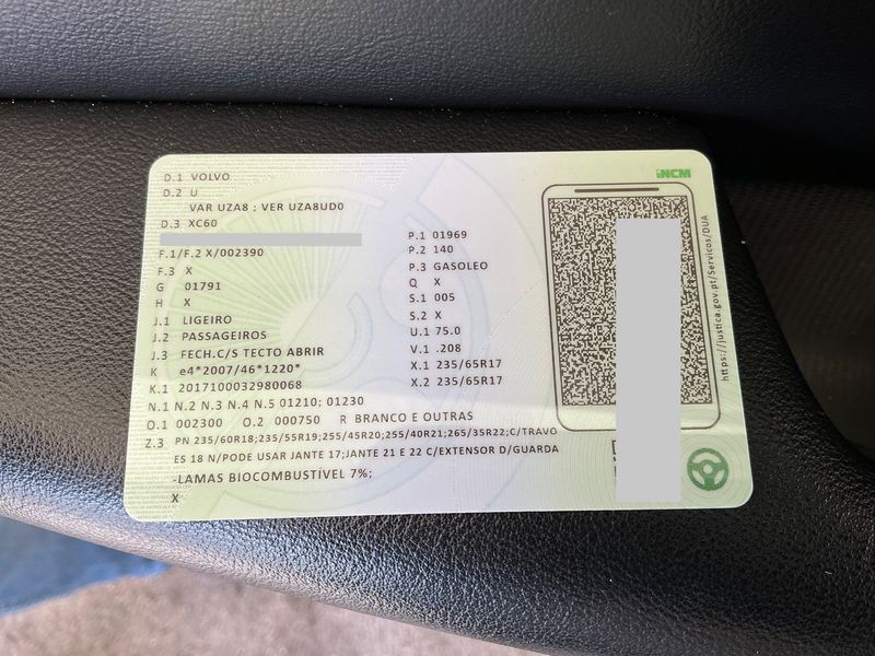 Volvo XC60 2.0 D4 R-Design 2WD 2018 – снимка 20