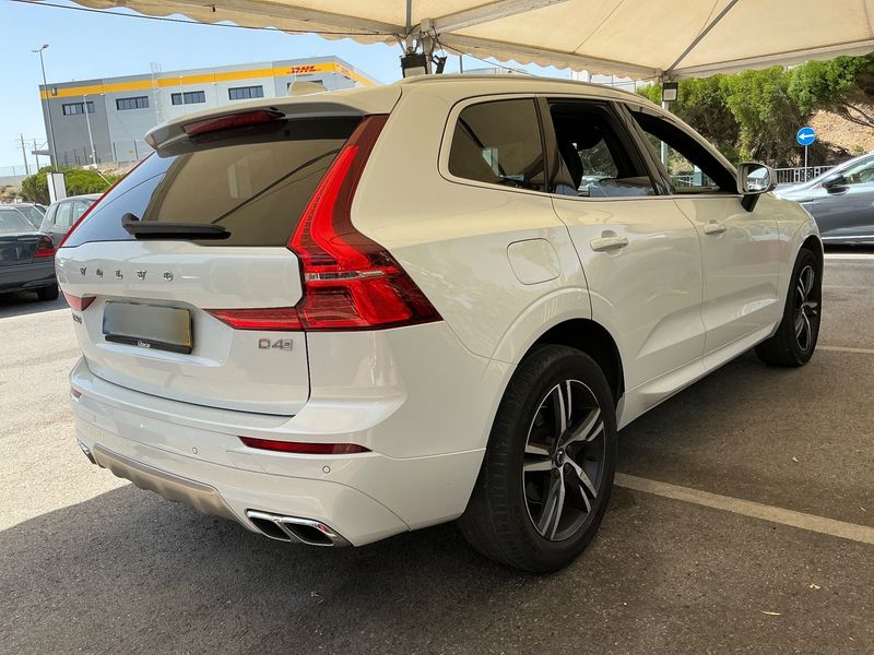 Volvo XC60 2.0 D4 R-Design 2WD 2018 – снимка 8