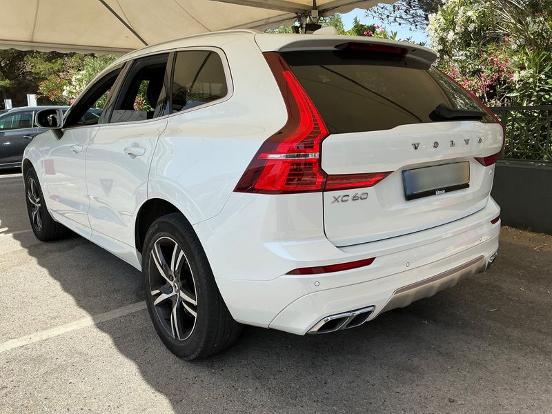 Volvo XC60 2.0 D4 R-Design 2WD 2018 – снимка 6
