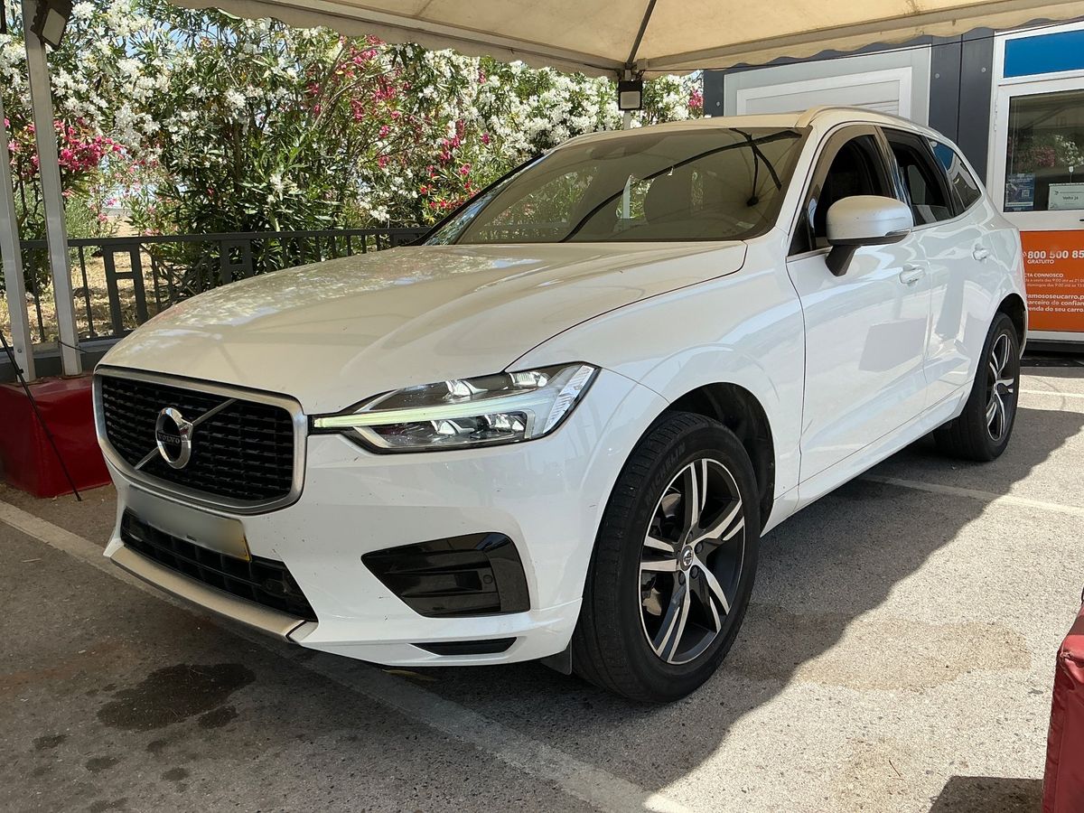 Volvo XC60 2018 — photo 1