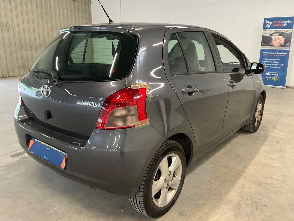 Toyota Yaris 1.3 VVT-i Sol