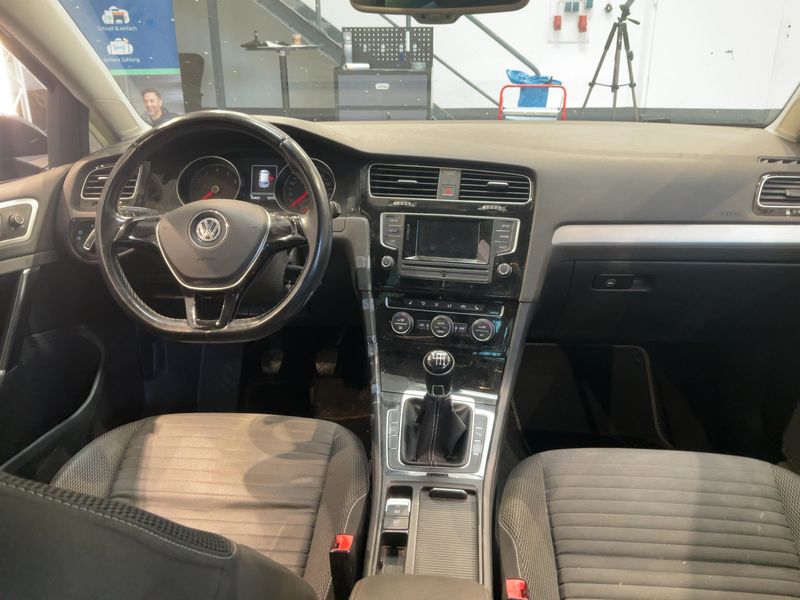 Volkswagen Golf VII 1.2 TSI Cup BlueMotion Tech 2015 – снимка 17