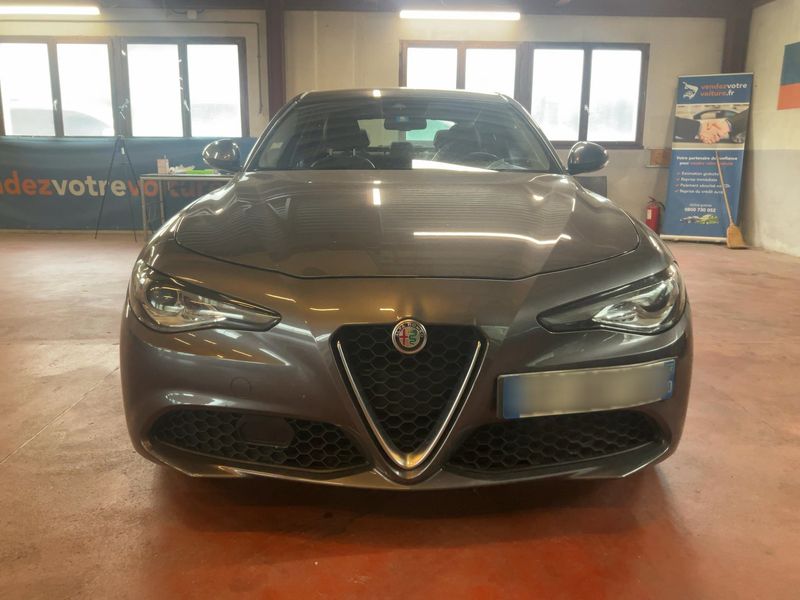 Alfa Romeo Giulia 2.2 JTDM Super — zdjęcie 9