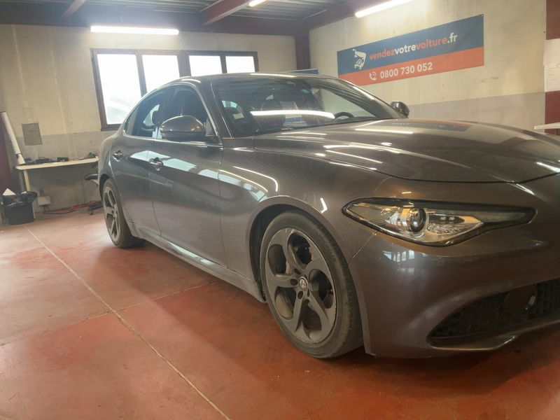 Alfa Romeo Giulia 2.2 JTDM Super — zdjęcie 8