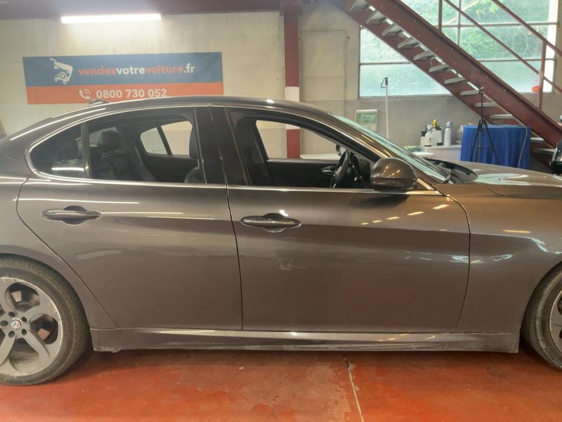 Alfa Romeo Giulia 2.2 JTDM Super — zdjęcie 7