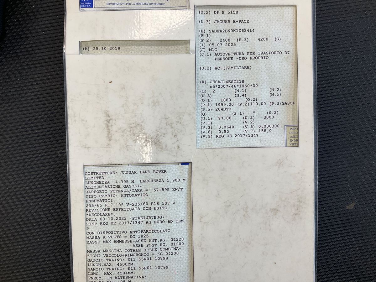 Jaguar E-Pace d'occasion