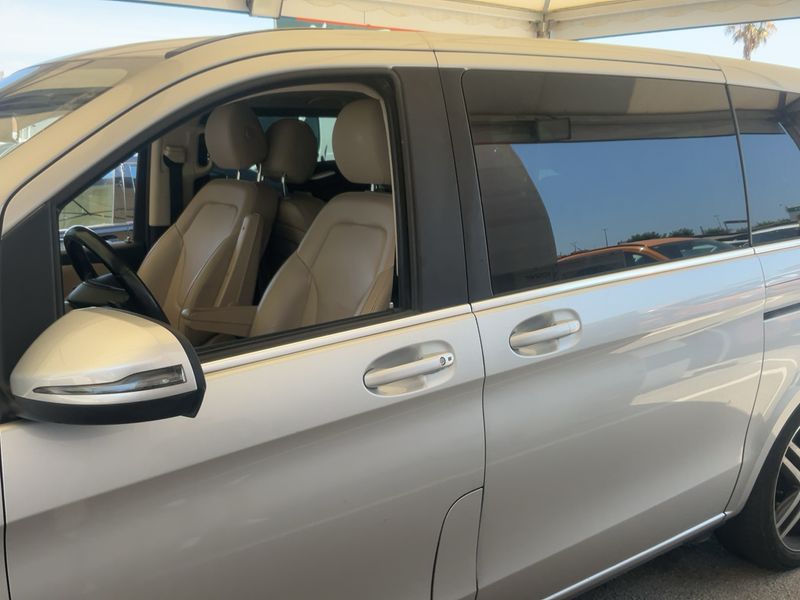 Mercedes-Benz V-Klasse V 250 d lang Avantgarde — zdjęcie 4
