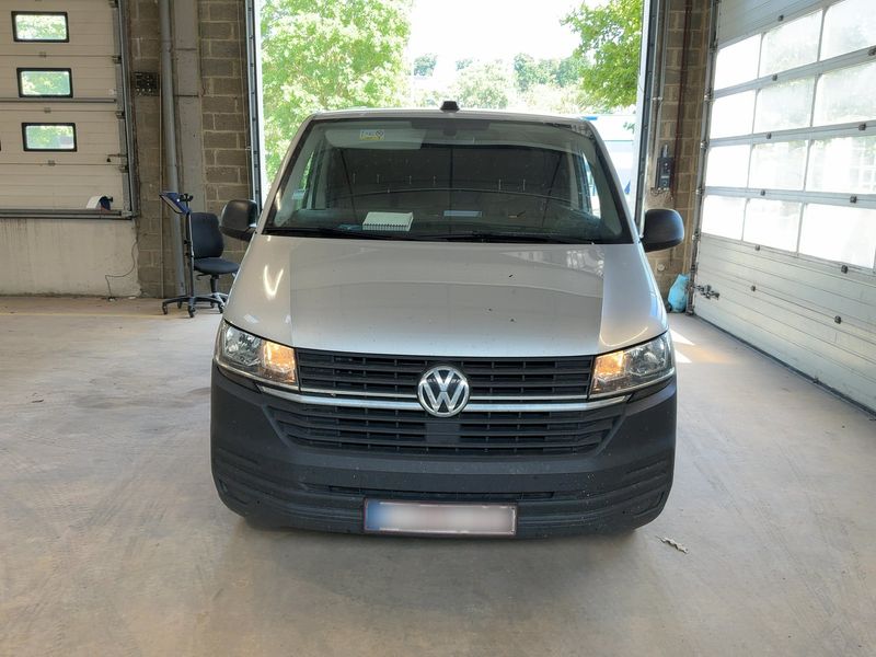 Volkswagen T6 Transporter 2.0 TDI Kasten FWD — zdjęcie 9