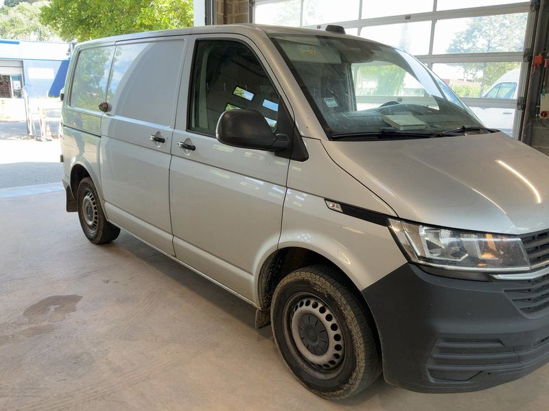 Volkswagen T6 Transporter 2.0 TDI Kasten FWD — zdjęcie 8