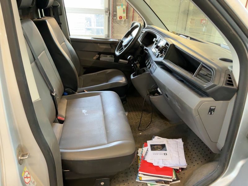 Volkswagen T6 Transporter 2.0 TDI Kasten FWD — zdjęcie 11