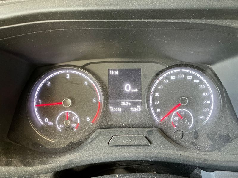 Volkswagen T6 Transporter 2.0 TDI Kasten FWD — zdjęcie 13