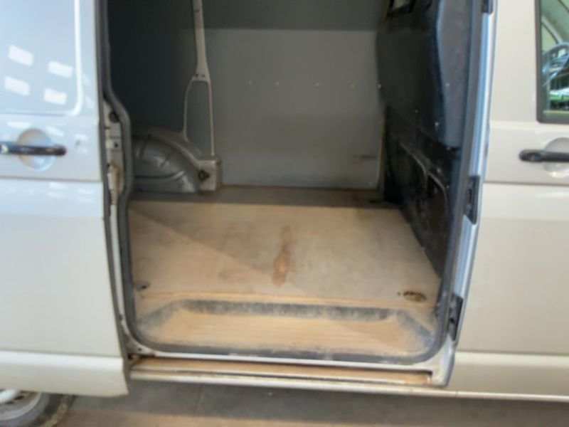 Volkswagen T6 Transporter 2.0 TDI Kasten FWD — zdjęcie 14