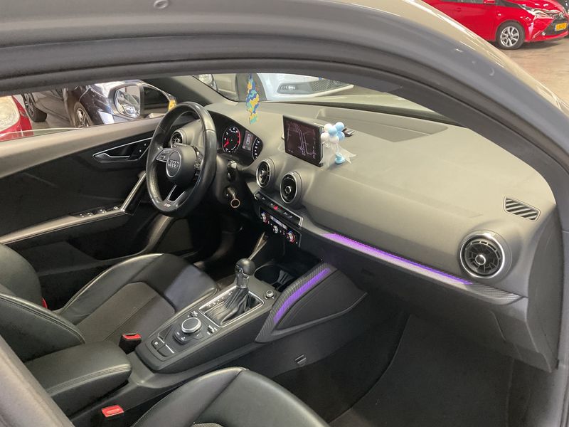 Audi Q2 1.4 TFSI ACT Sport — zdjęcie 12