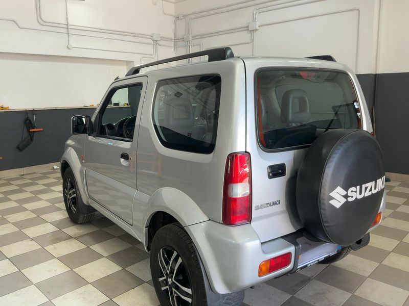 Suzuki Jimny 1.5 DDiS Club — zdjęcie 3