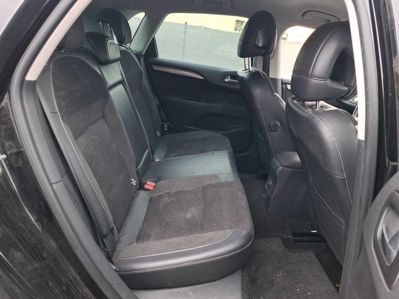 Citroen C4 1.2 e-THP Shine — zdjęcie 14