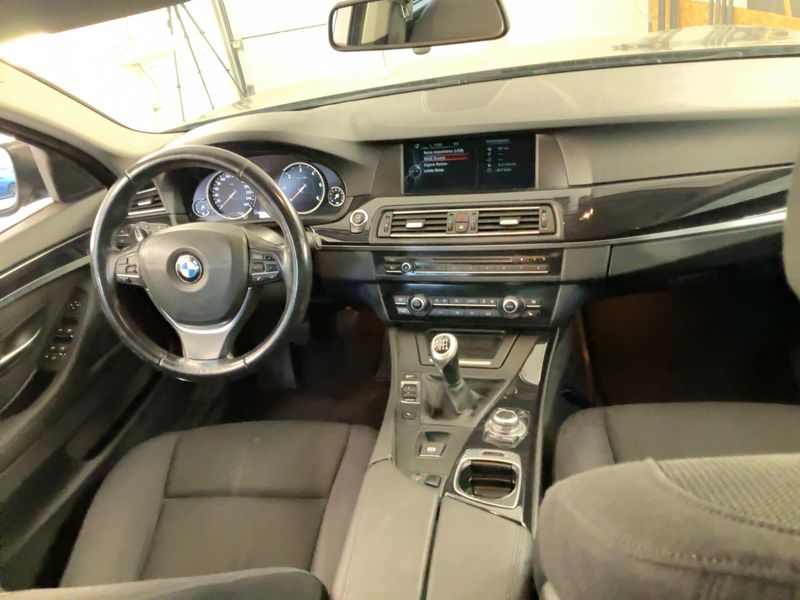 BMW 5er 525d — zdjęcie 12