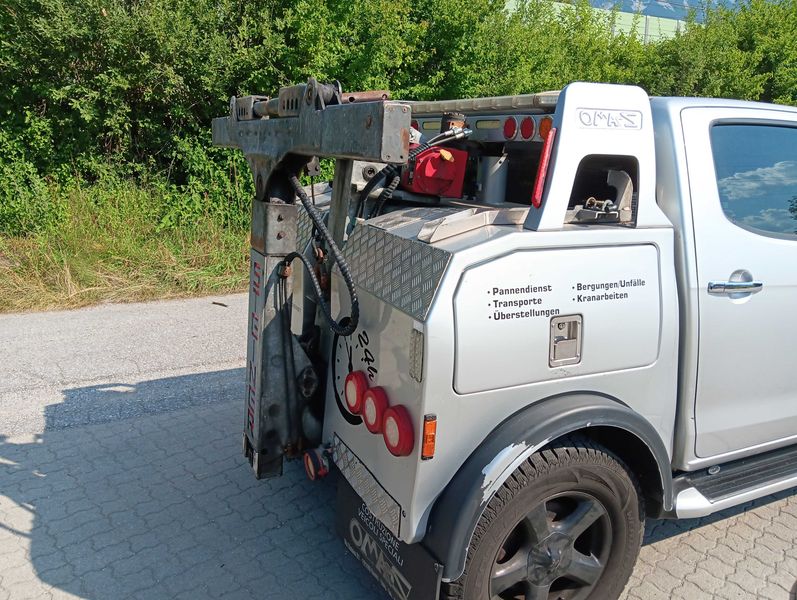 Isuzu D-MAX 2.5 Twin Turbodiesel Double Cab Custom 4WD — zdjęcie 16