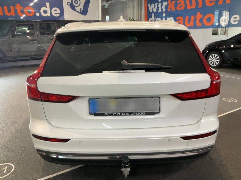 Volvo V60 2.0 T6 Recharge Plug-in Hybrid Core AWD — zdjęcie 5