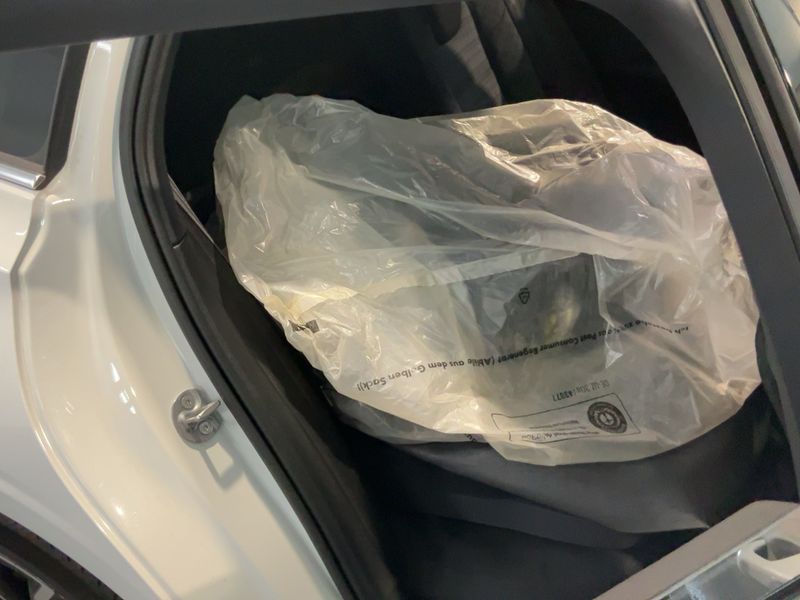 Volvo V60 2.0 T6 Recharge Plug-in Hybrid Core AWD — zdjęcie 14