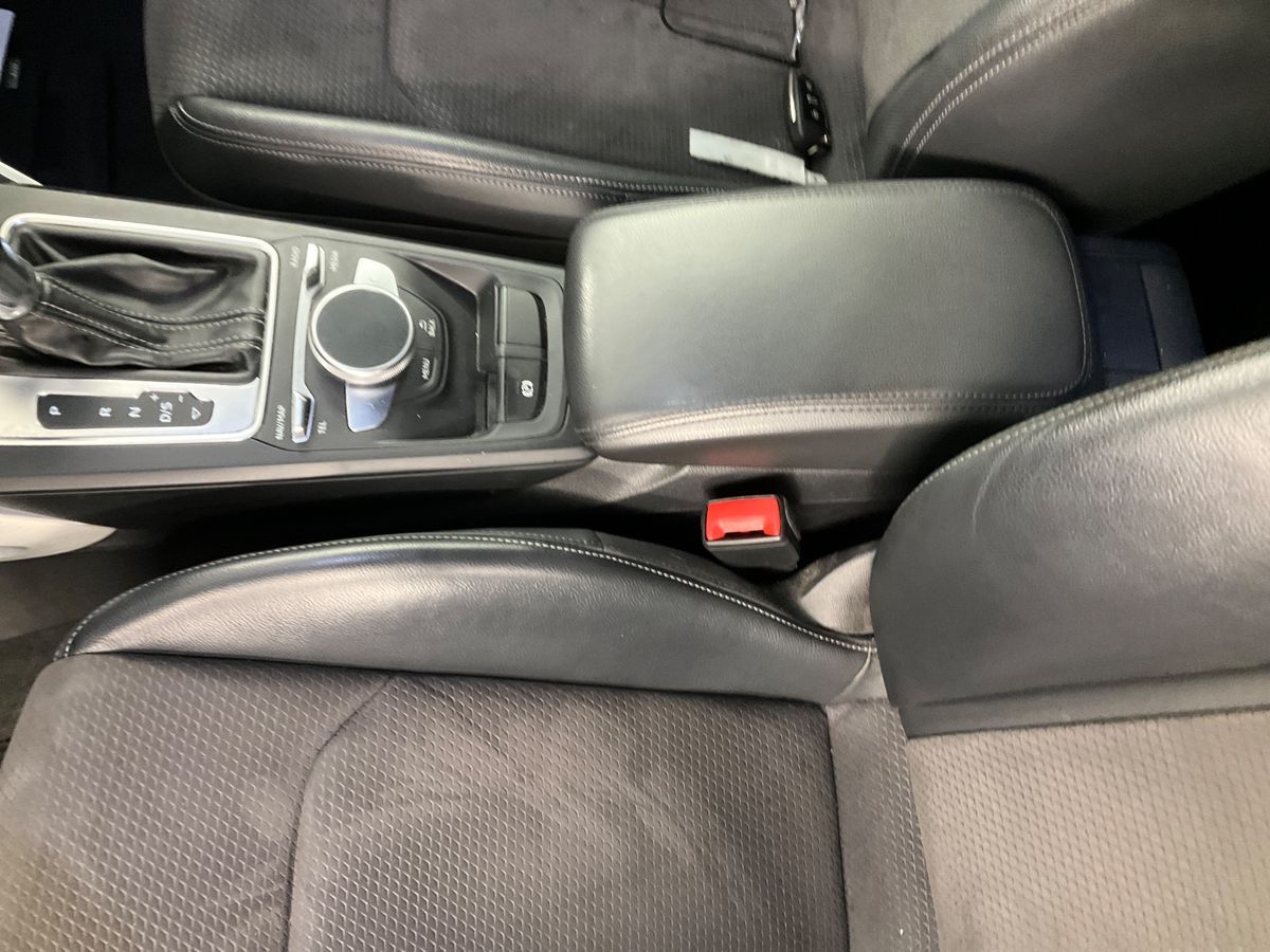Audi Q2 2019 — photo 33