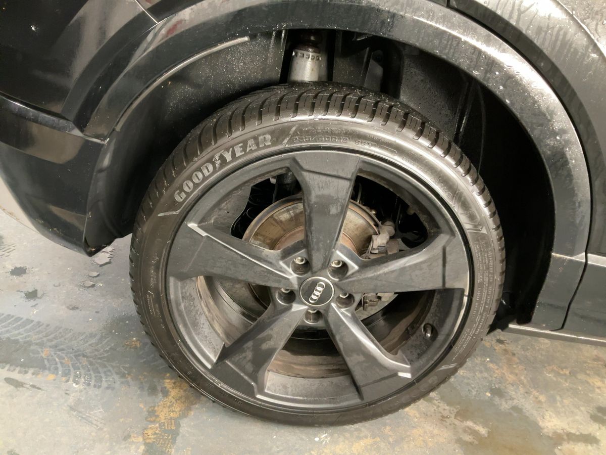 Audi Q2 2019 — photo 10