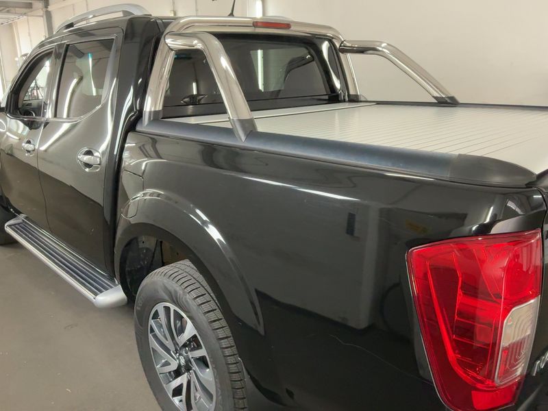 Nissan NP300 Pick-up 2.3 dCi Tekna Double Cab 4x4 — zdjęcie 3