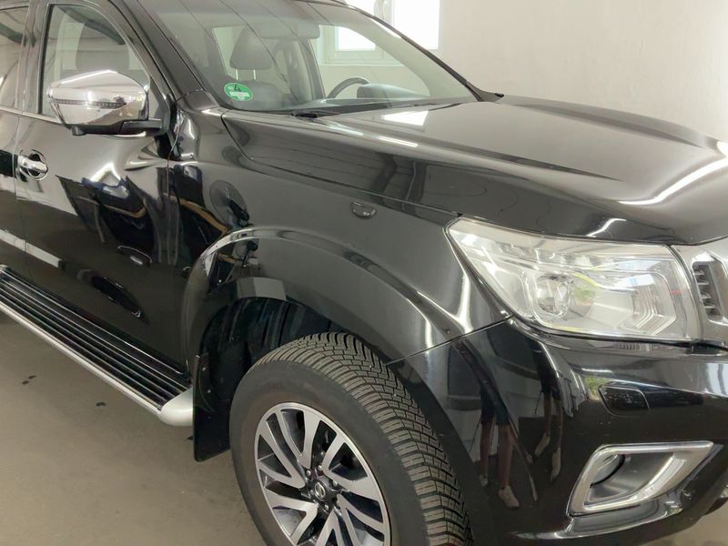 Nissan NP300 Pick-up 2.3 dCi Tekna Double Cab 4x4 — zdjęcie 8