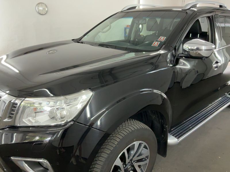 Nissan NP300 Pick-up 2.3 dCi Tekna Double Cab 4x4 — zdjęcie 2
