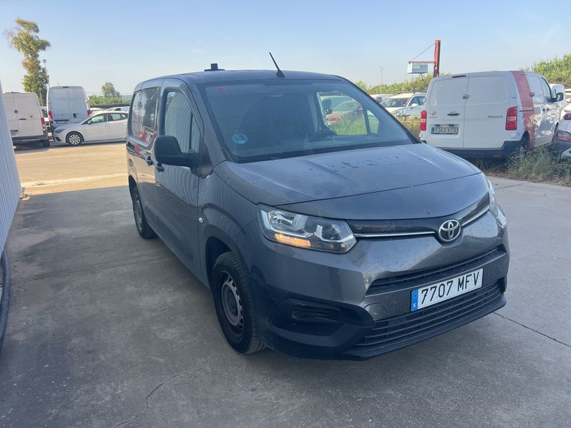 Toyota ProAce City 1.5 D-4D Combi L1 GX — zdjęcie 6