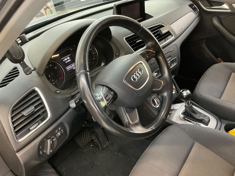 Audi Q3 2.0 TFSI quattro 2013 – снимка 21