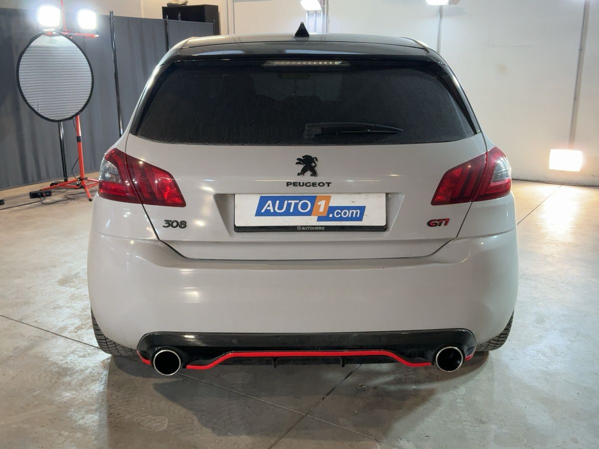 Peugeot 308 2018 — photo 8