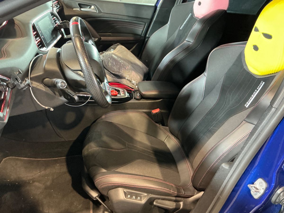 Peugeot 308 2018 — photo 42