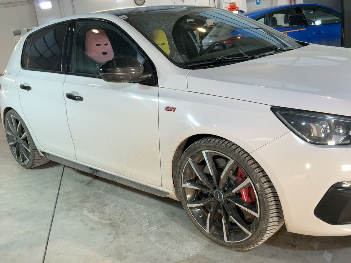 Peugeot 308 2018 — photo 13