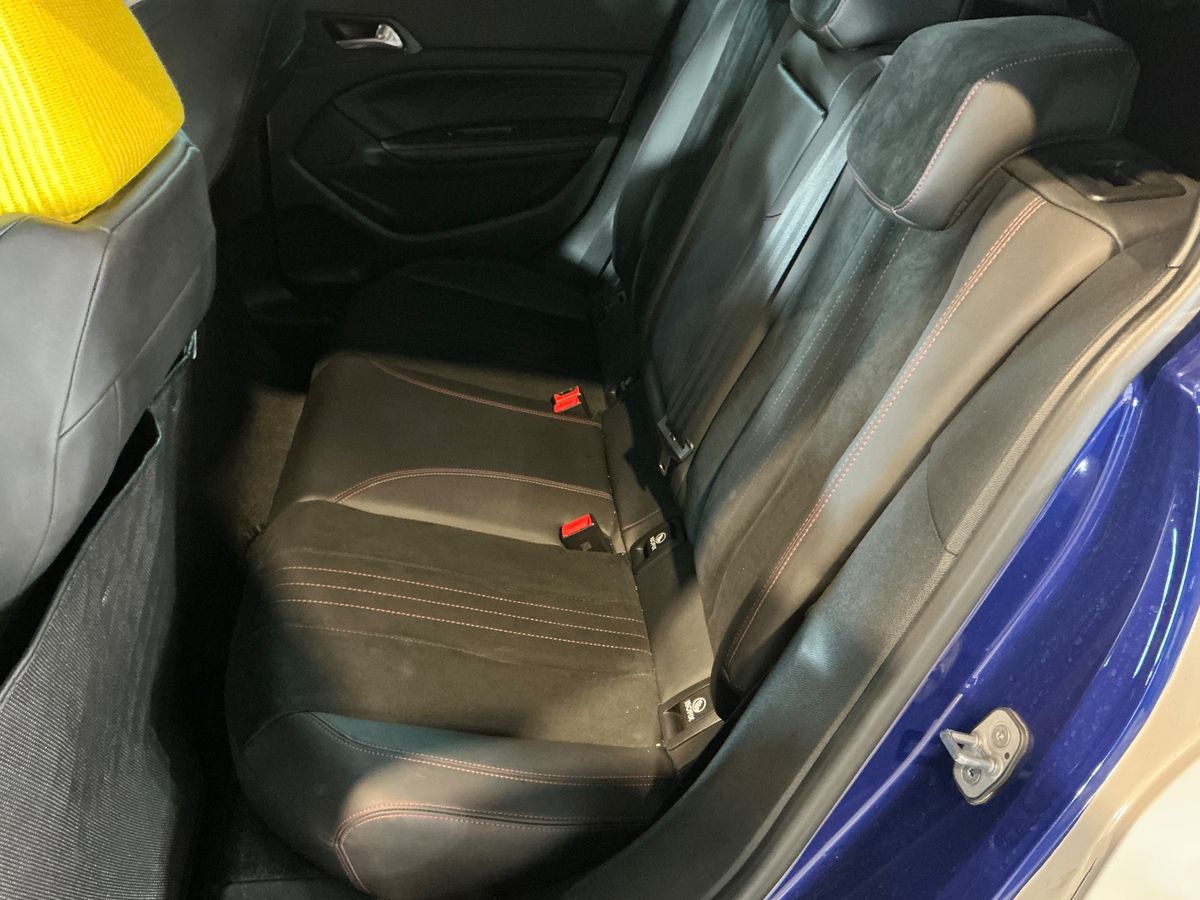 Peugeot 308 2018 — photo 40