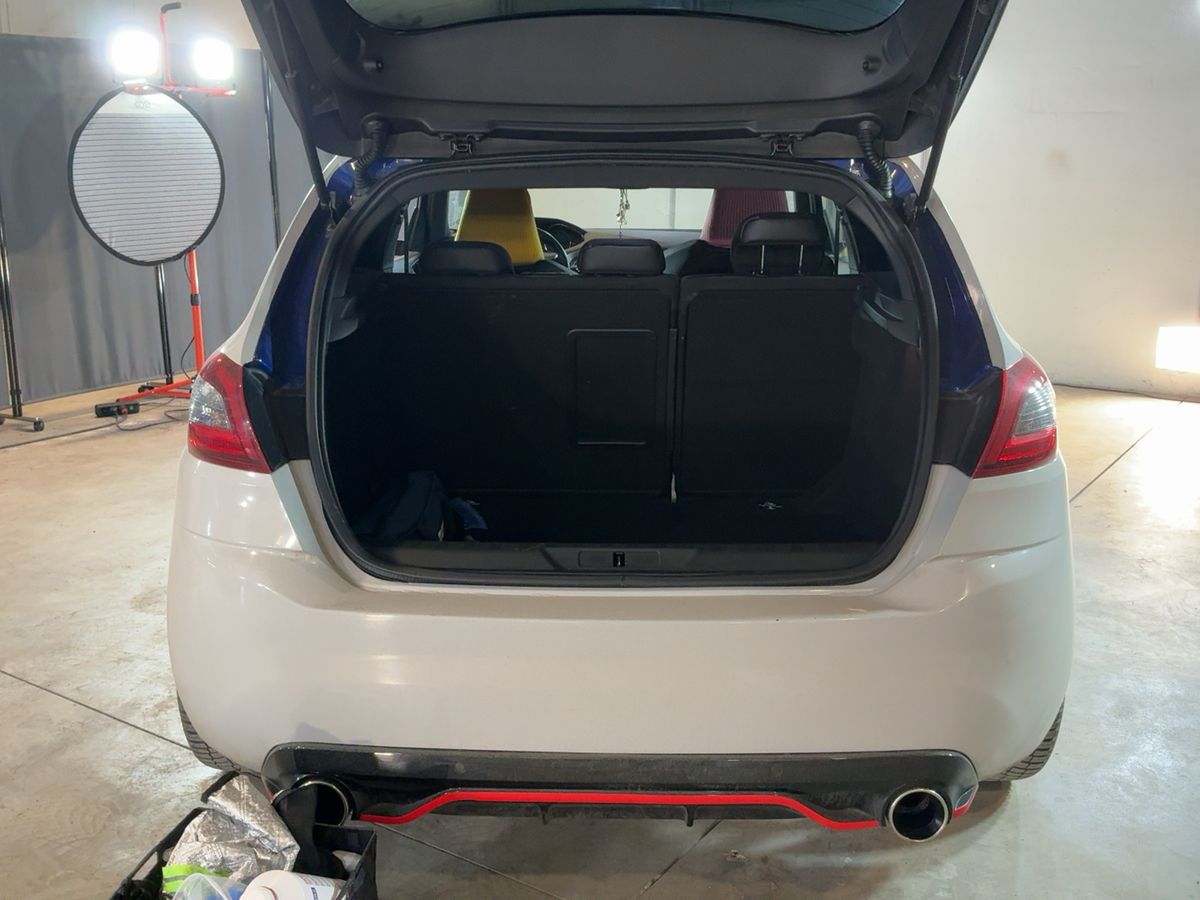 Peugeot 308 2018 — photo 16