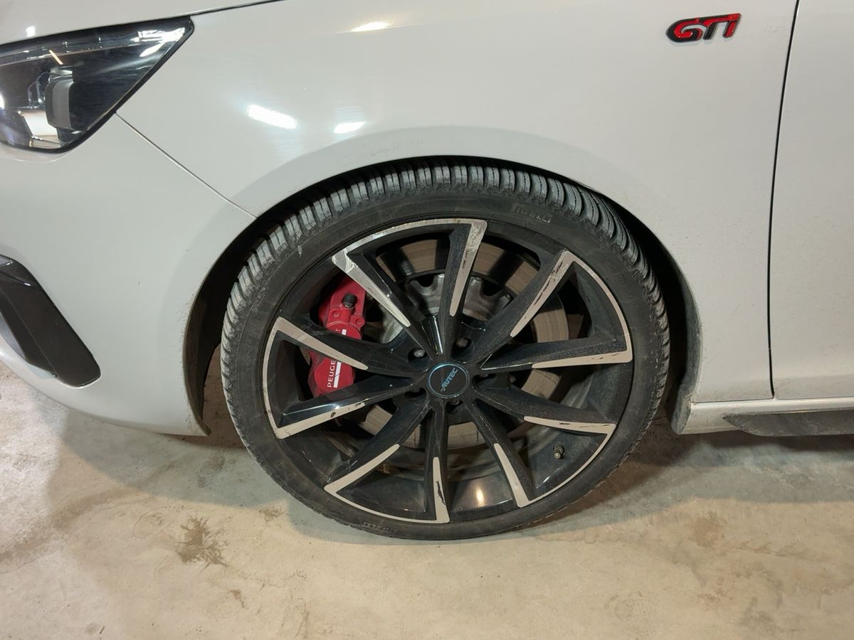 Peugeot 308 2018 — photo 4
