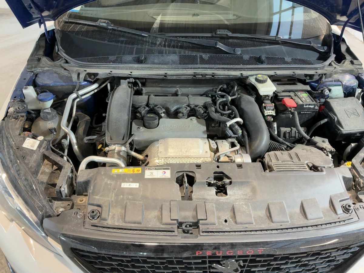 Peugeot 308 2018 — photo 22
